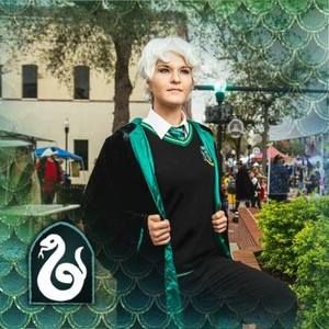 Meet your Posher, Julia